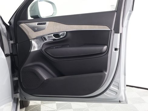 Certified 2024 Volvo XC90 B6 Ultimate AWD/4WD image 21