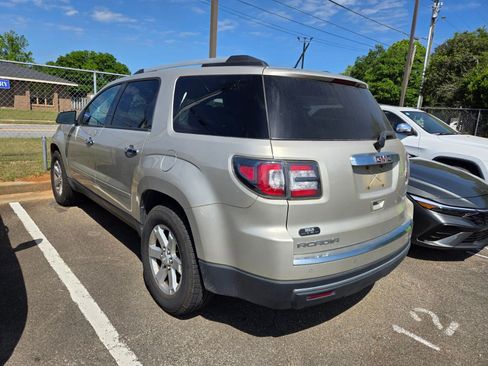 Used 2015 GMC Acadia SLE image 6