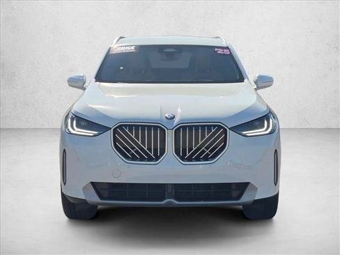Certified 2025 BMW X3 xDrive30i AWD/4WD image 2