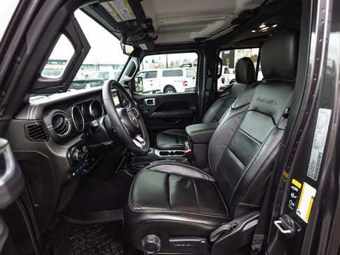 Used 2023 Jeep Wrangler Unlimited Sahara image 25