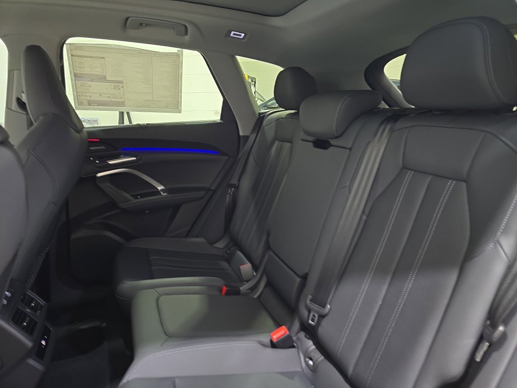 Used 2025 Audi Q5 Premium Plus w/ Premium Plus AWD/4WD image 13