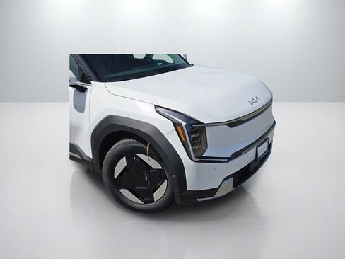 New 2026 Kia EV9 Wind image 4