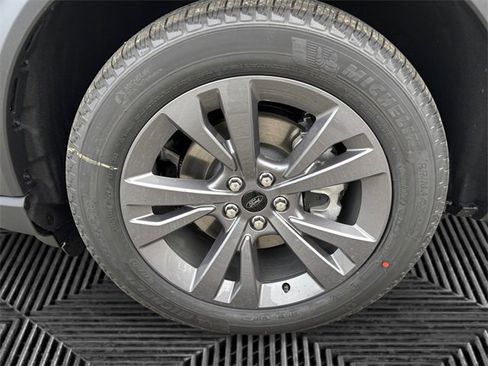 New 2026 Ford Explorer Active w/ Active Comfort Package image 14