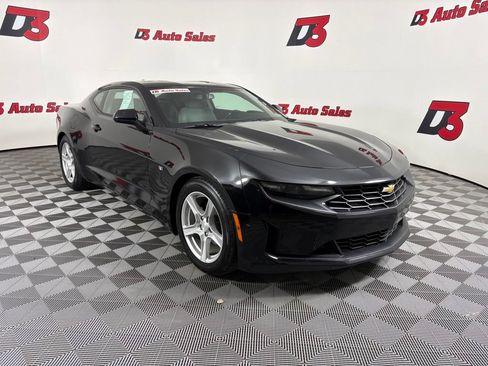 Used 2020 Chevrolet Camaro LT RWD image 10