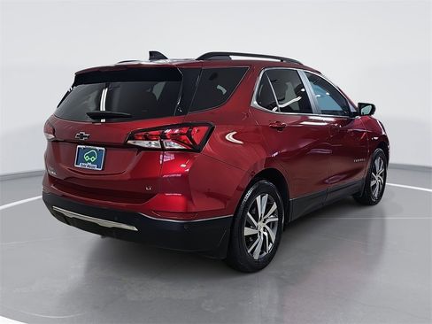 Certified 2024 Chevrolet Equinox LT image 3