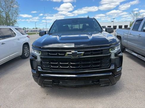 Used 2025 Chevrolet Silverado 1500 RST AWD/4WD image 2
