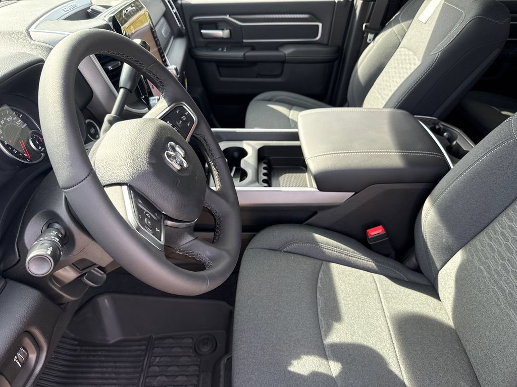 New 2026 RAM 3500 Big Horn AWD/4WD image 17