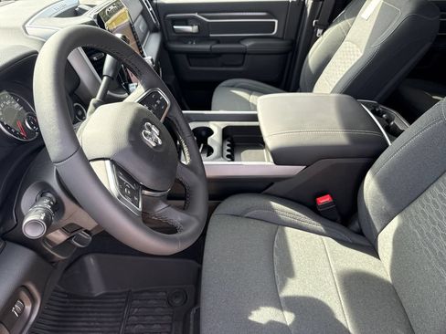 New 2026 RAM 3500 Big Horn AWD/4WD image 17