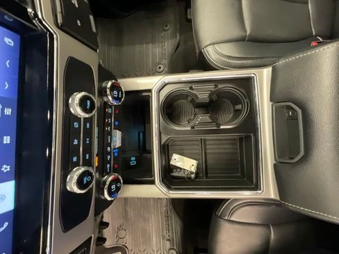Used 2022 Ford F350 Lariat w/ Lariat Ultimate Package AWD/4WD image 22