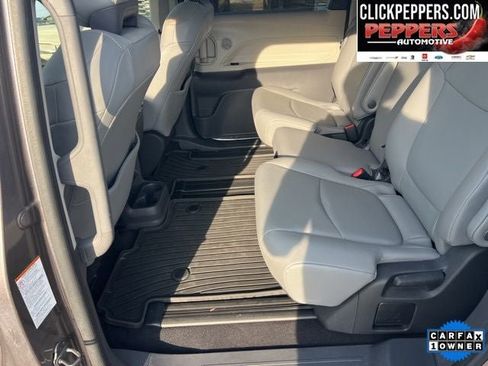 Used 2022 Toyota Sienna XLE w/ XLE Plus Package image 14