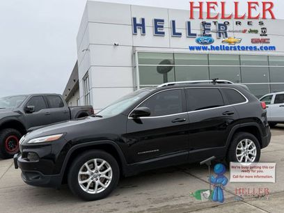 Used 2016 Jeep Cherokee Latitude w/ Cold Weather Group