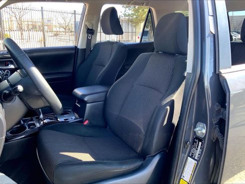 Certified 2024 Toyota 4Runner TRD Off-Road image 9