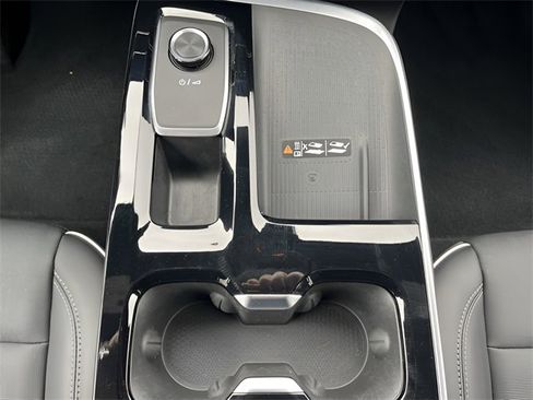 Used 2025 Buick Enclave Preferred image 30