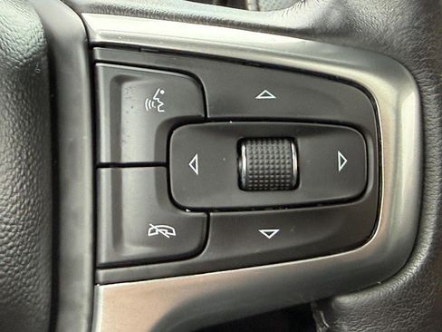 Used 2022 Chevrolet Suburban Premier image 17