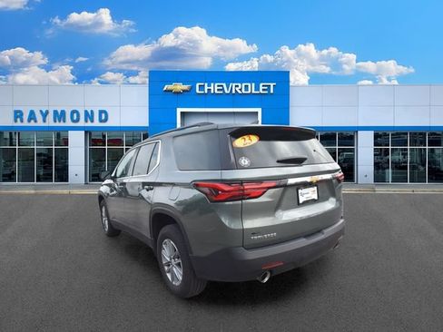 Used 2023 Chevrolet Traverse LT FWD image 5