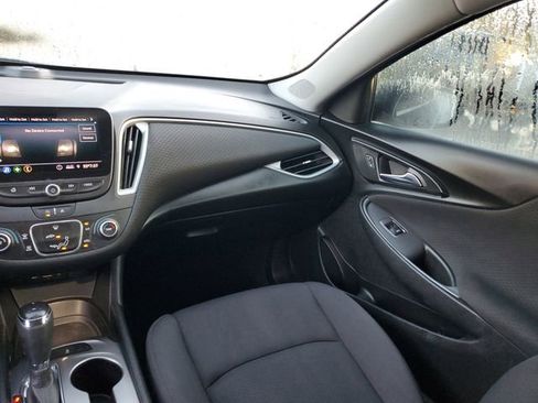Used 2020 Chevrolet Malibu LS image 14
