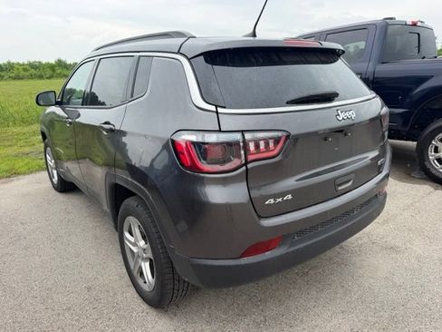 Used 2024 Jeep Compass Latitude AWD/4WD image 8