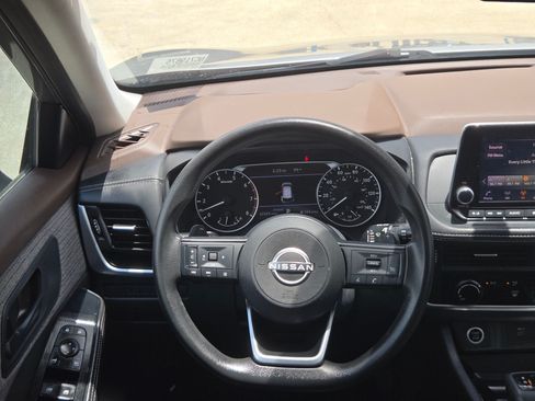 Used 2022 Nissan Rogue S FWD image 18