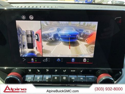 Used 2025 GMC Canyon AT4 w/ AT4X Package AWD/4WD image 18
