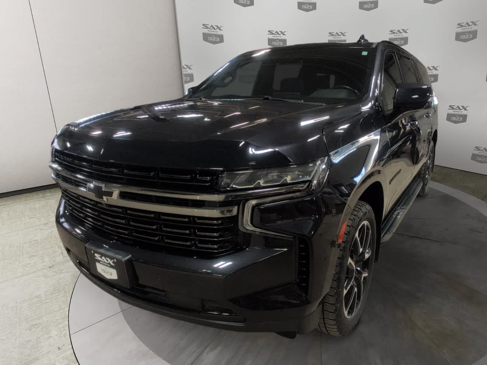 Used 2022 Chevrolet Suburban RST w/ Luxury Package AWD/4WD image 7
