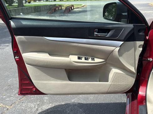 Used 2014 Subaru Legacy 2.5i Premium AWD/4WD image 21