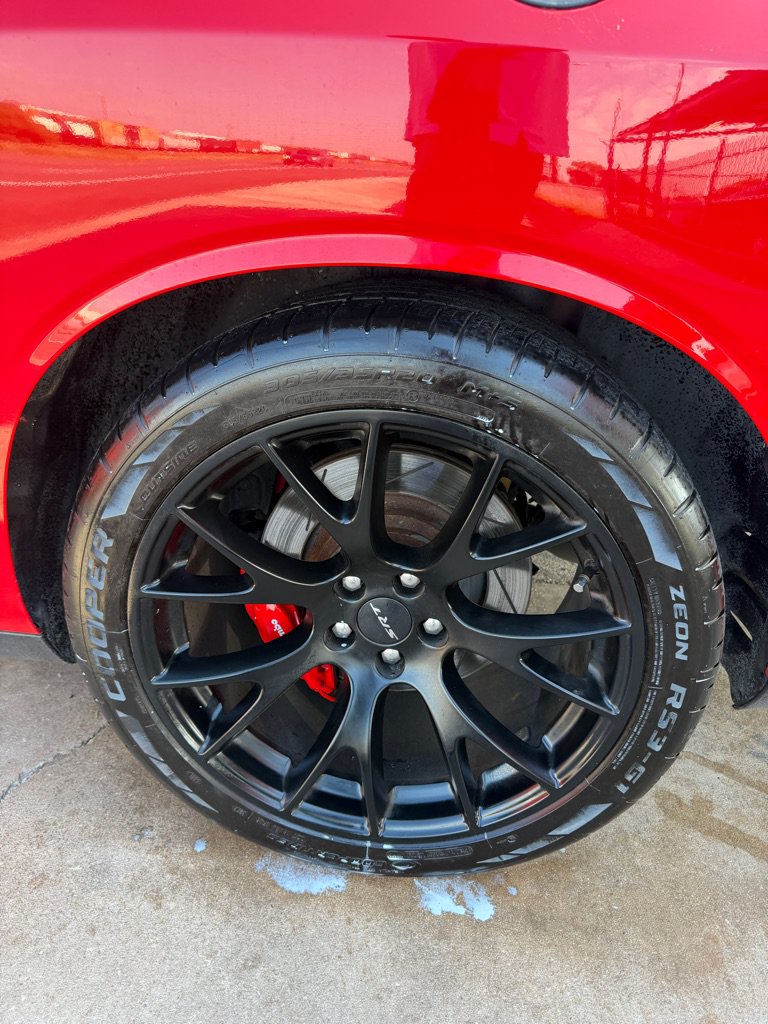 Used 2015 Dodge Challenger SRT Hellcat RWD image 32