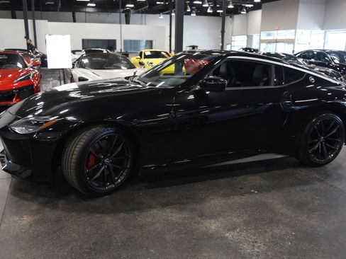 Used 2024 Nissan Z Performance w/ Floor Mat Package RWD image 9