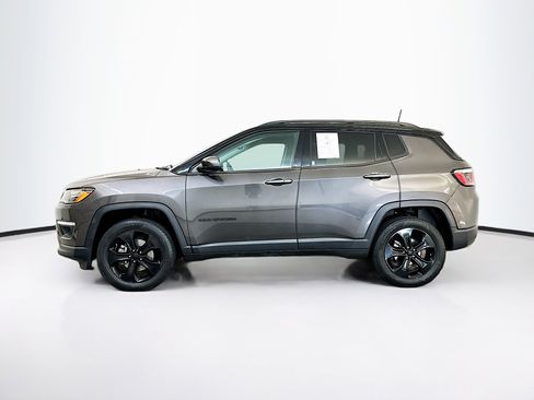 Used 2020 Jeep Compass Latitude image 4