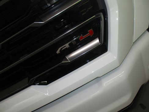 New 2026 GMC Sierra 2500 AT4 w/ AT4 Premium Plus Package AWD/4WD image 3