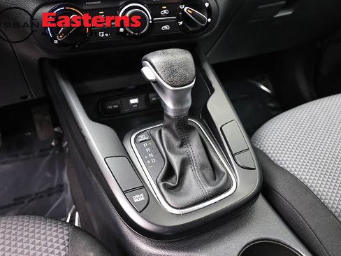 Used 2023 Kia Soul LX w/ LX Technology Package FWD image 13