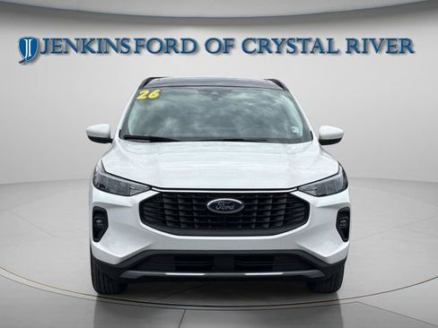 New 2026 Ford Escape SE w/ Class II Trailer Tow Package FWD image 3