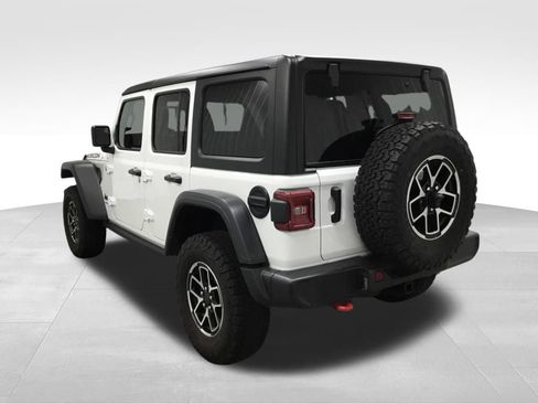 Used 2024 Jeep Wrangler Unlimited Rubicon AWD/4WD image 15