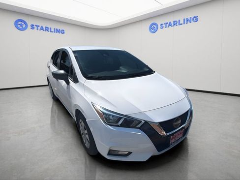 Used 2020 Nissan Versa S FWD image 4