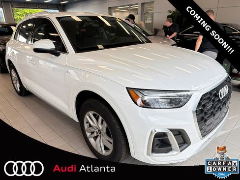 Used 2023 Audi Q5 2.0T Premium w/ Convenience Package image 1
