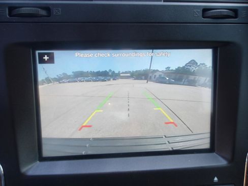 Used 2016 Lincoln Navigator Select RWD image 24