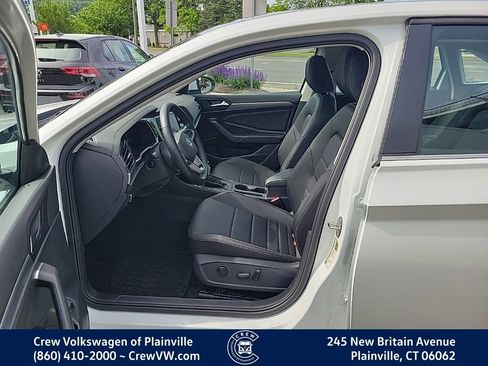 Certified 2023 Volkswagen Jetta SE w/ Panoramic Sunroof Package FWD image 15