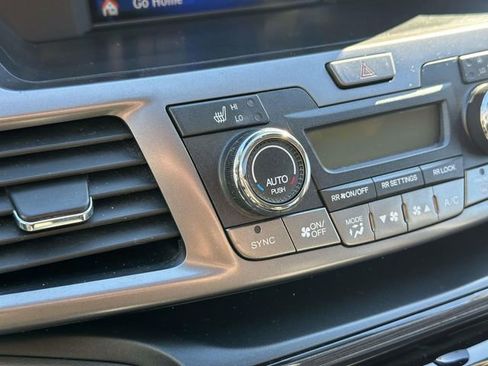 Used 2014 Honda Odyssey Touring Elite image 34