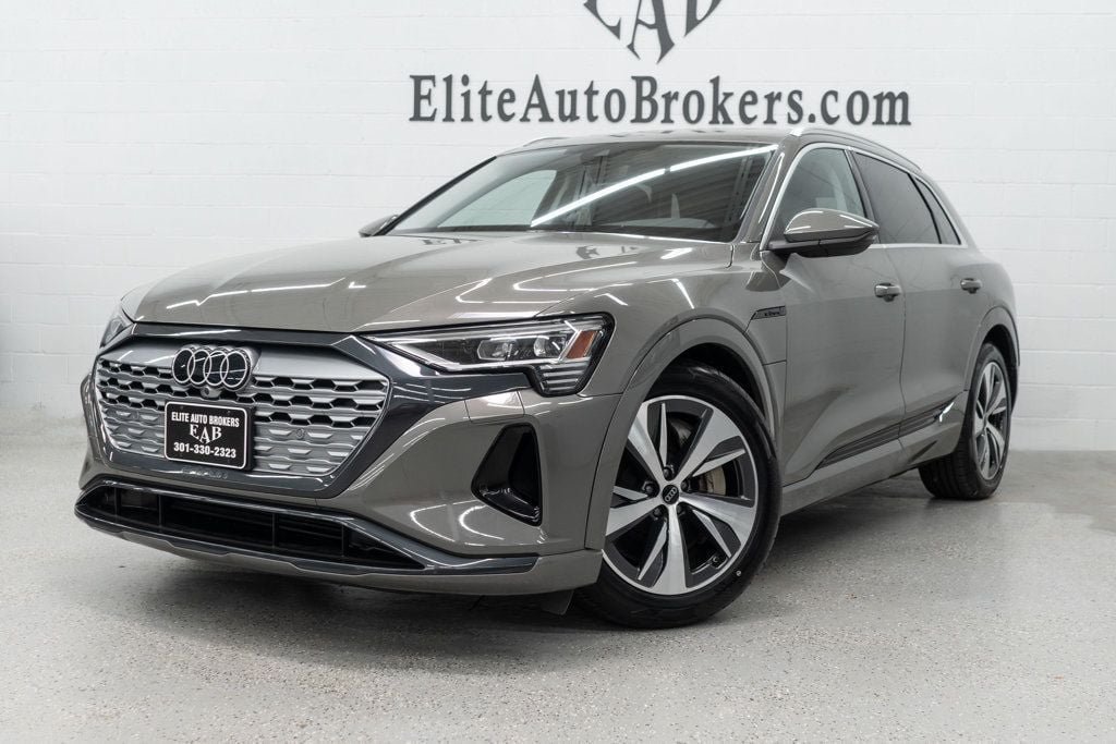 Used 2024 Audi Q8 e-tron Premium AWD/4WD image 52