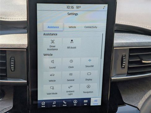 Used 2021 Ford Explorer Platinum w/ Equipment Group 601A AWD/4WD image 35