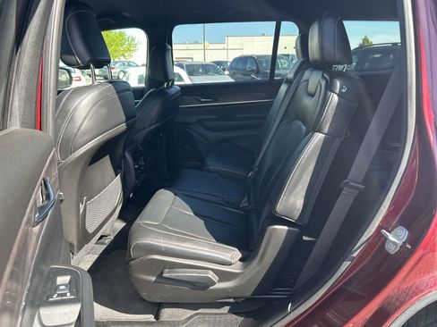 Used 2024 Jeep Grand Cherokee L Limited w/ Trailer Tow Package AWD/4WD image 9