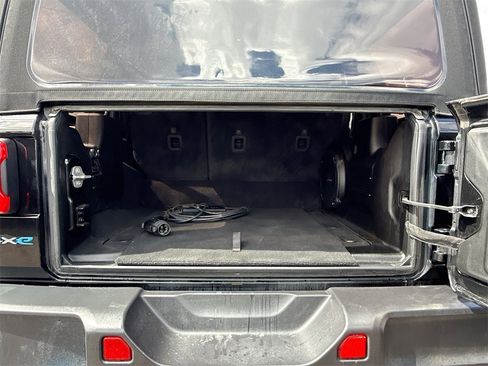 Used 2022 Jeep Wrangler Unlimited Sahara w/ Cold Weather Group image 30