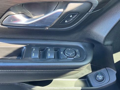 Used 2022 GMC Terrain SLT w/ Tech Package AWD/4WD image 25