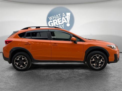 Used 2019 Subaru Crosstrek 2.0i Premium w/ Eyesight System image 2