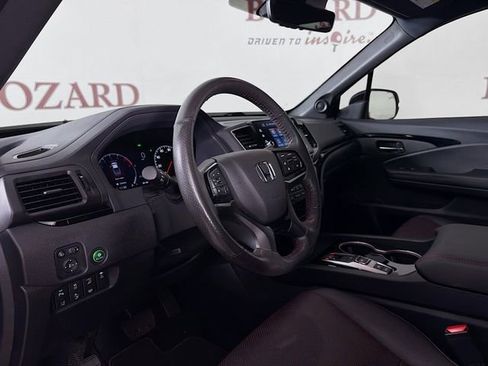 Used 2025 Honda Ridgeline Black Edition image 11