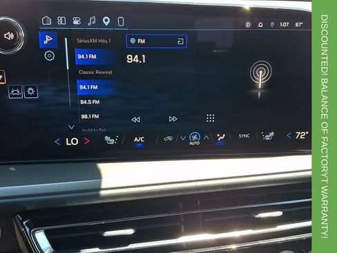 Used 2026 Chevrolet Traverse LT AWD/4WD image 17