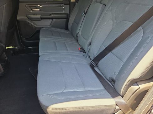 Used 2019 RAM 1500 Big Horn AWD/4WD image 18