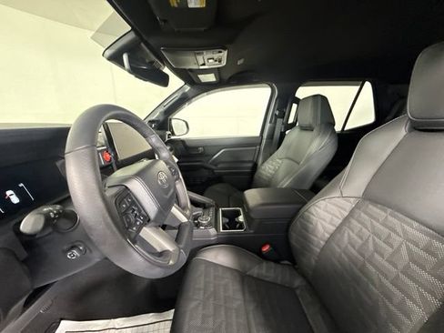 Used 2026 Toyota 4Runner TRD Off-Road Premium AWD/4WD image 12