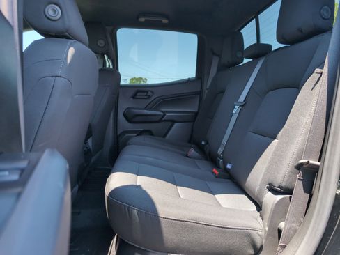 Used 2025 Chevrolet Colorado W/T AWD/4WD image 30