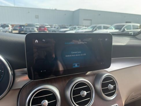 Used 2022 Mercedes-Benz GLC 300 4MATIC image 20