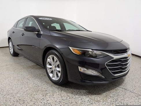 Used 2023 Chevrolet Malibu LT image 1